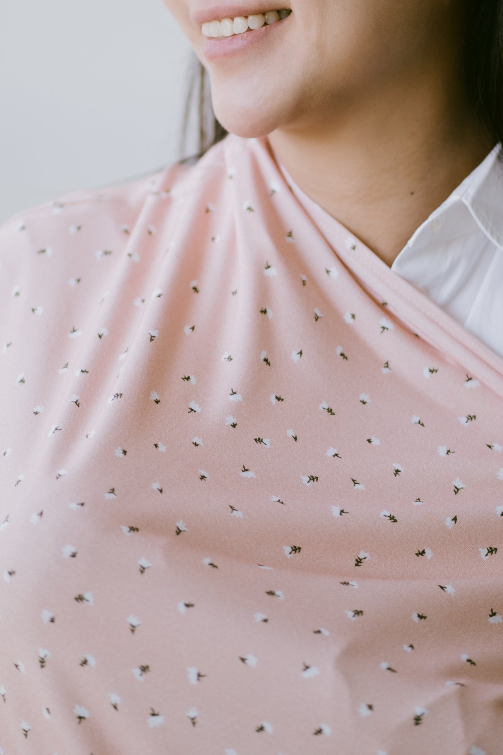 APRICOT BLOOM (Bamboo Multi-Purpose Nursing Cover)