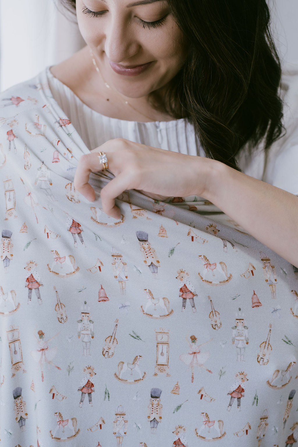 GISELLE (Bamboo Multi-Purpose Nursing Cover)